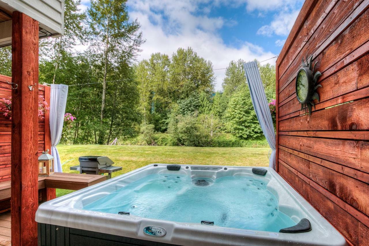 Moon River Suites #1 North Bend Exteriér fotografie